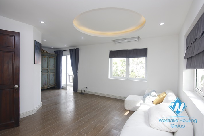 A beautiful and luxury villa for rent in Vinhome Riverside - Long Bien